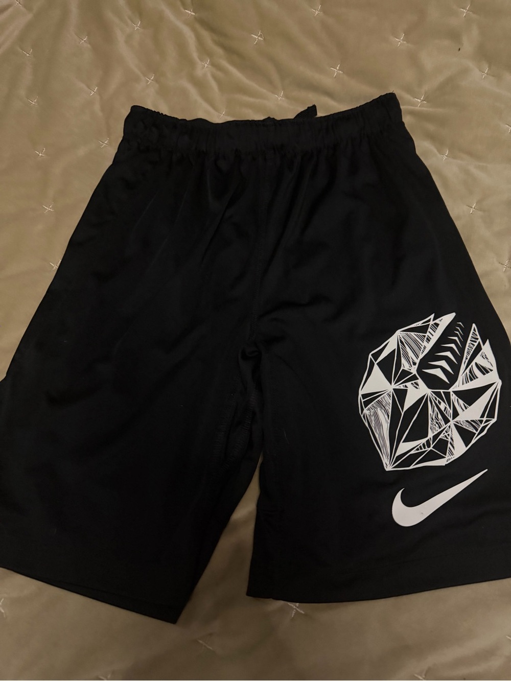 Nike boys m Black Athletic Shorts with White Geometric football